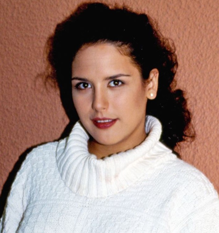 Angélica Vale