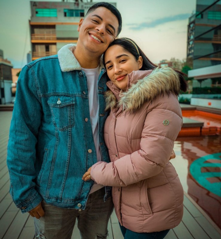 En noviembre de 2022, Daisy y Eduin anunciaron que esperaban a su tercer hijo.