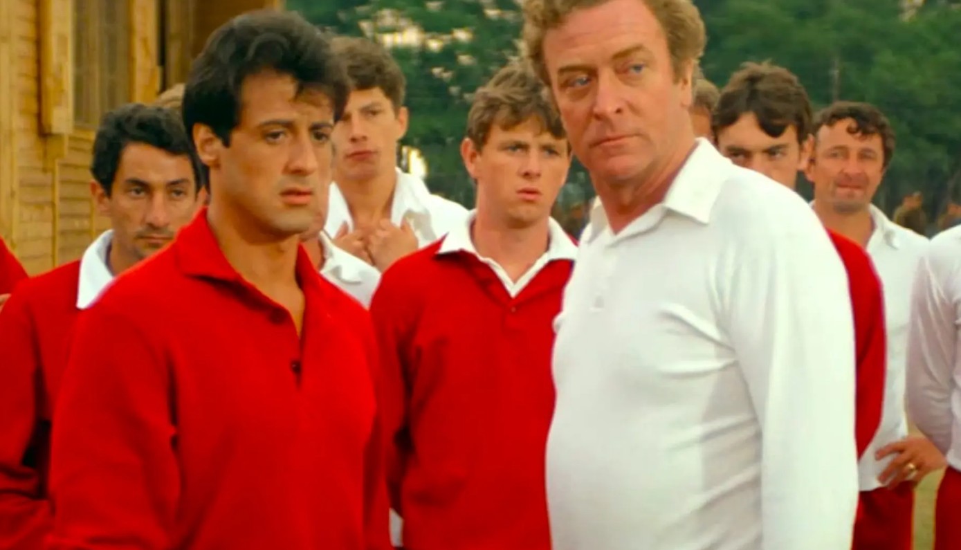 El fútbol no solo se vive en las canchas. A lo largo de los años, el cine ha llevado a las pantallas historias inspiradoras, biografías de leyendas y rivalidades históricas que capturan la pasión que despierta el deporte más popular del planeta. Si quieres prepararte para vivir la emoción de un Mundial, estas producciones son una excelente opción.