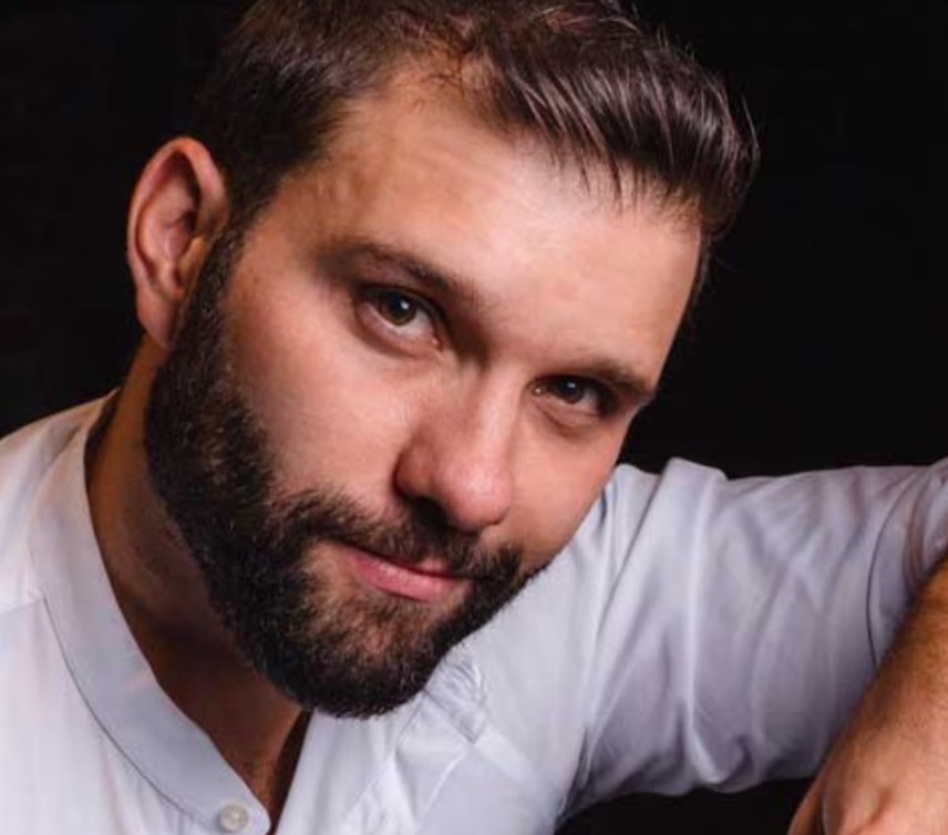 En 2013 participó en el reality show "Mitad y mitad, canto al amor" y posteriormente se alejó del medio artístico, estudiando gastronomía y trabajando como gerente de bares. Lamentablemente, fue asesinado el 15 de agosto de 2018 en la Ciudad de México. Sus restos fueron trasladados a Italia, donde reside su familia.