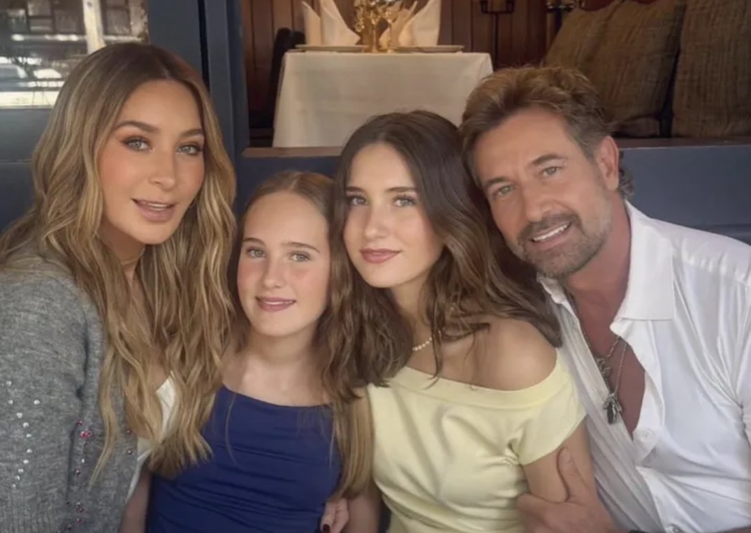 Geraldine Bazán ha sido la pareja más importante en la vida de Gabriel Soto. Ambos se conocieron en 2007 durante las grabaciones de la telenovela "Bajo las riendas del amor", donde comenzaron una relación que rápidamente se consolidó. Fruto de su historia nacieron sus hijas Elissa Marie y Alexa Miranda. Después de varios años de noviazgo, la pareja se casó en 2016.