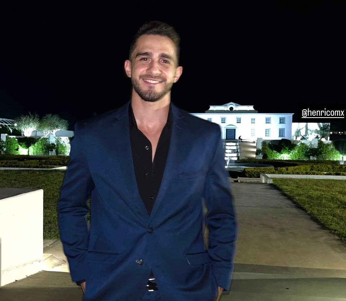 Gibrán Zavala es originario de Hermosillo, Sonora, y ha mantenido un perfil relativamente discreto en comparación con el de su tío, quien cuenta con una trayectoria en la música, la televisión y el teatro.