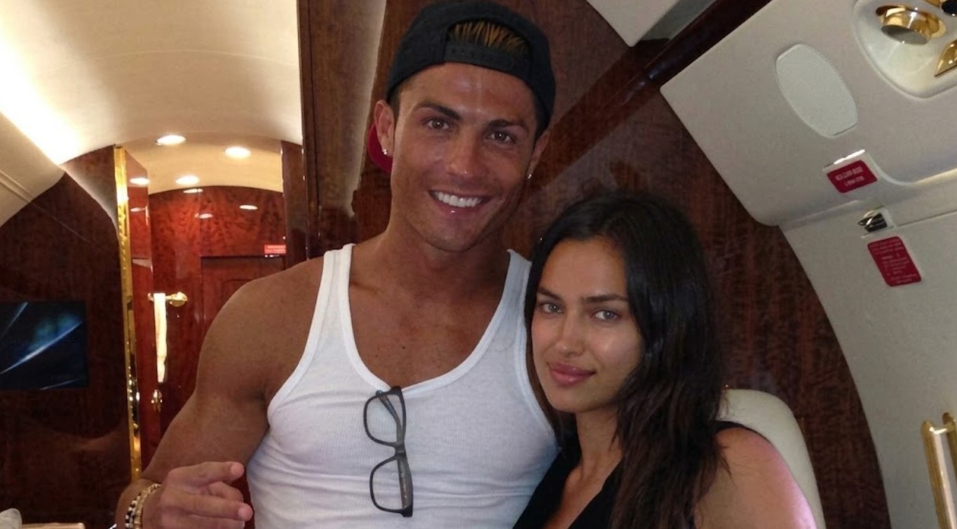 Cristiano Ronaldo es uno de los jugadores más exitosos en la historia del futbol, pero a lo largo de su carrera también ha acaparado la atención por su vida sentimental. Ha sido relacionado con modelos, conductoras y celebridades internacionales, aunque en los últimos años ha encontrado estabilidad junto a Georgina Rodríguez. Estas son algunas de las parejas más conocidas del futbolista portugués.