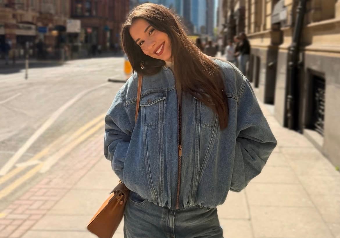 Tanto Haaland como Isabel han procurado proteger la identidad de su hijo, limitando al máximo las publicaciones familiares y evitando exponerlo en redes sociales.