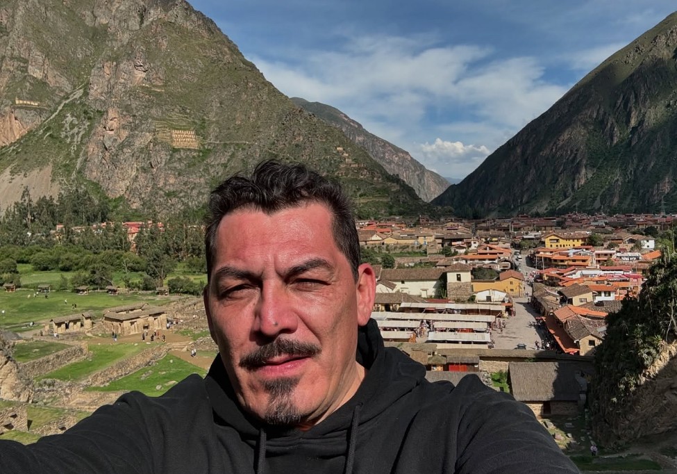 Con el paso del tiempo, la actriz ha descrito esa relación como una etapa complicada, marcada por los celos y constantes infidelidades. Por su parte, Figueroa también ha lanzado críticas públicas hacia su expareja, asegurando que solo lo trataba bien cuando le daba regalos.