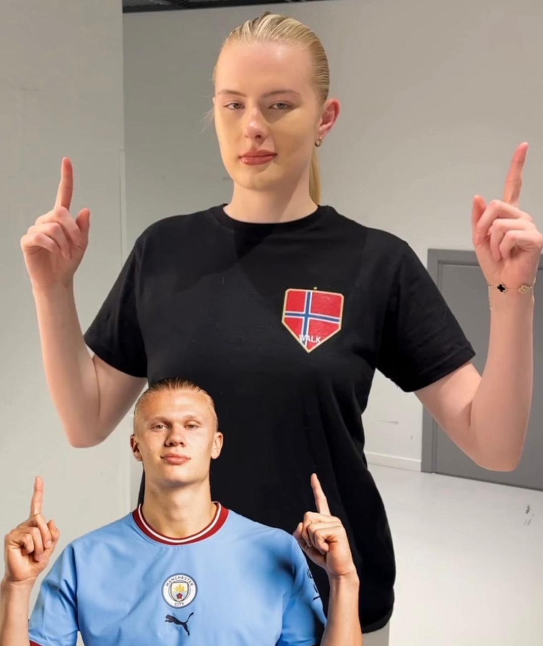 En redes sociales, una modelo sueca llamada Julia Grop también ha ganado popularidad por su enorme parecido con Erling Haaland.