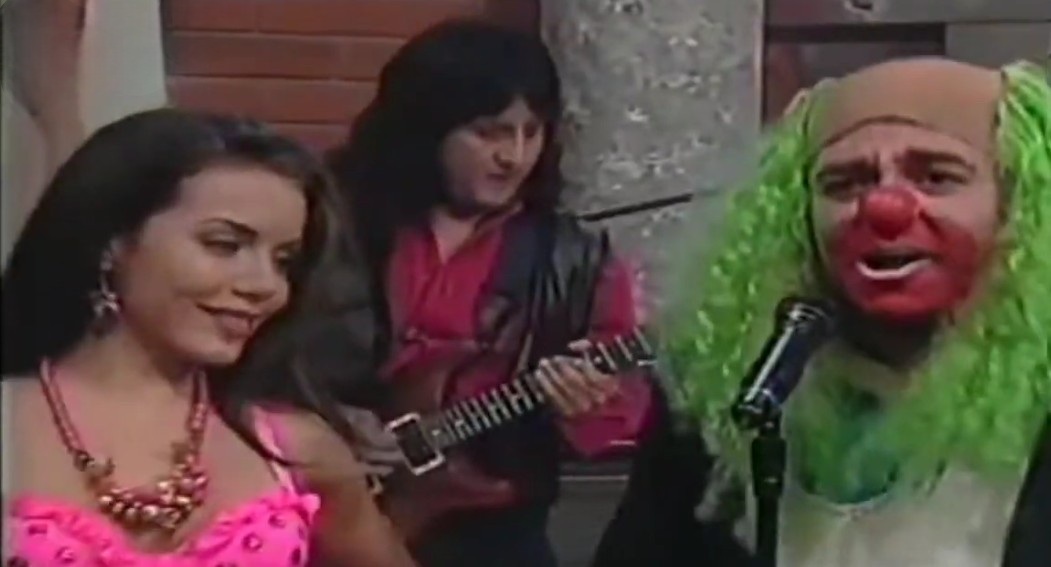 Fue parte del programa "Diario de la Noche", donde era conocida como "La Nacha Plus". Ahí se desempeñaba como modelo y secretaria de Brozo.