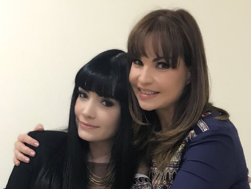 Posteriormente formó parte de otros melodramas familiares y juveniles como "¡Vivan los niños!" y "Niña de mi corazón", donde interpretó a la villana Moira Gasca Quinto.