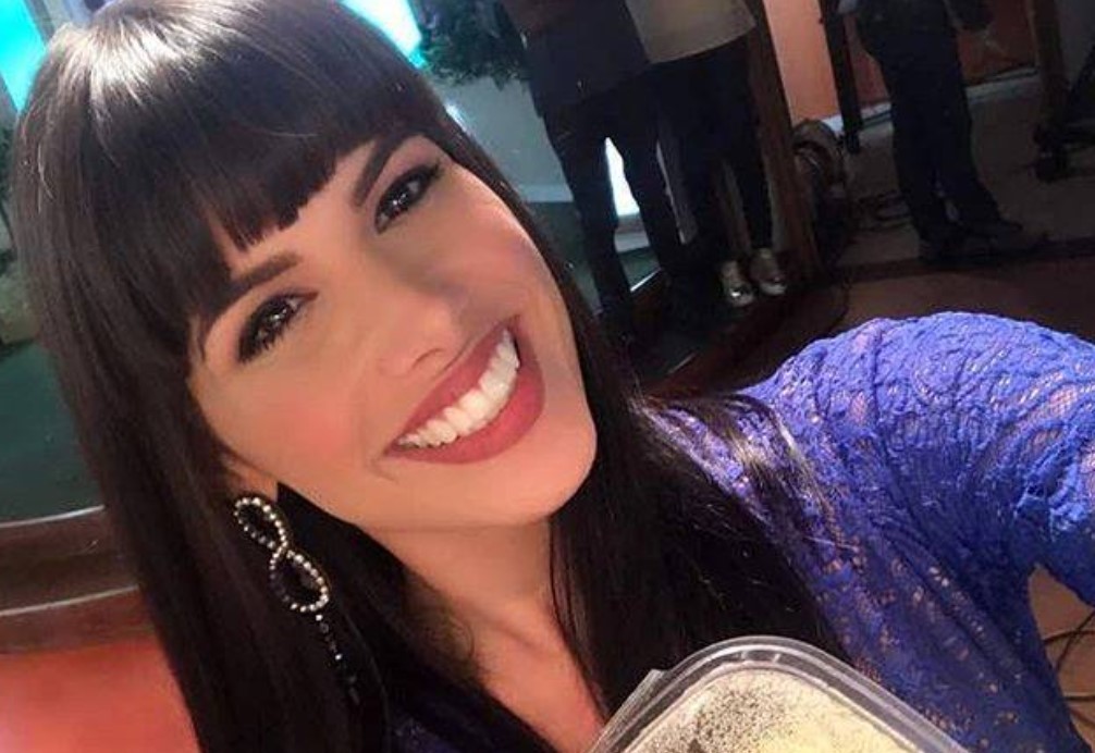 También desempeñó funciones dentro del Departamento de Estado de Estados Unidos, donde colaboró en el área de comunicaciones estratégicas.