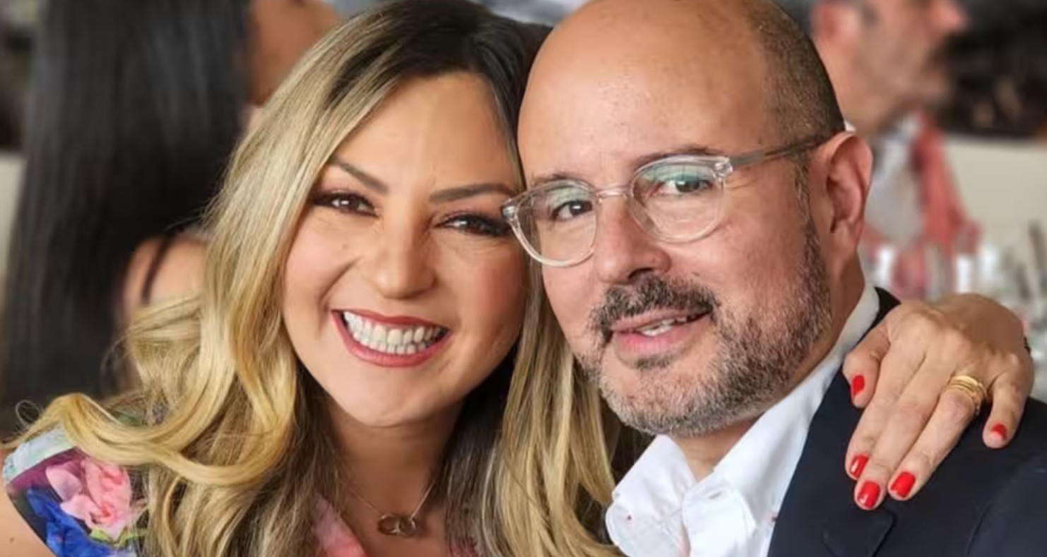 La relación terminó poco antes de que Mariana ingresara a "La Casa de los Famosos México", momento en el que confirmó que se encontraba soltera. La actriz no reveló públicamente las razones de la separación, aunque dejó abierta la posibilidad de una reconciliación.