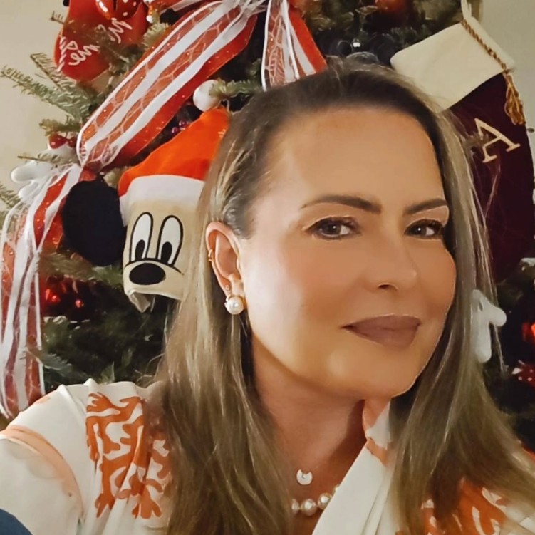 Tras rumores y especulaciones sobre su vida sentimental, Mercedes aclaró públicamente que sí tiene pareja y que sus hijos cuentan con la presencia de su padre.