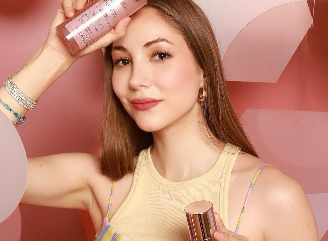 Su participación en ese reality le abrió las puertas para debutar como actriz en "Alegrijes y Rebujos", proyecto en el que compartió pantalla con varios de sus compañeros del programa.