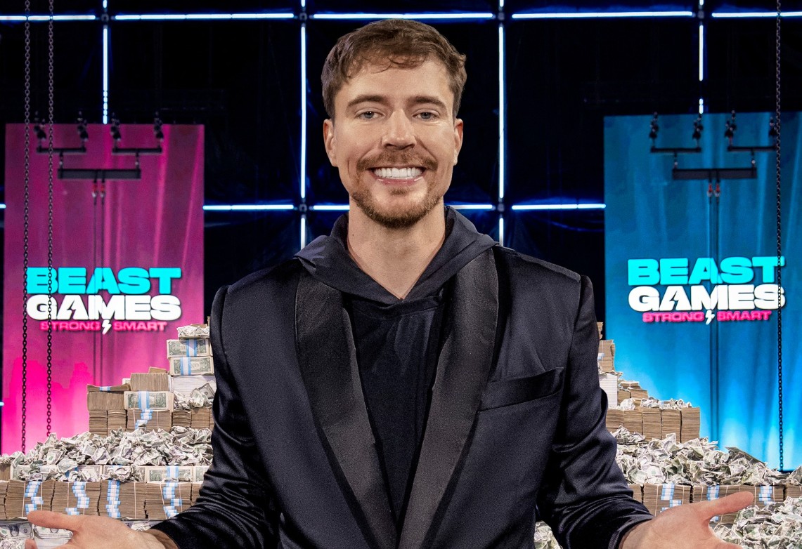 Aunque su mayor fama proviene de YouTube, también cuenta con una gran presencia en TikTok, donde suma decenas de millones de seguidores. Su contenido de retos extremos y donaciones millonarias lo ha convertido en una de las figuras digitales más influyentes del mundo. Se estima que sus ingresos anuales superan los 25 millones de dólares, provenientes de redes sociales, patrocinios y sus propios negocios.