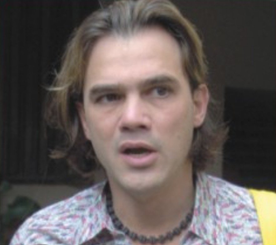 Es recordado porque le gustaba leer la Biblia frente a las cámaras y tenía una gran cercanía con la vaca Chenta, que le terminaron regalando al finalizar el programa.