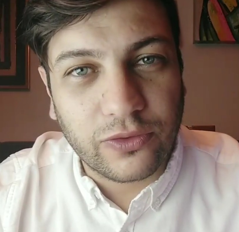 Con su productora ha realizado documentales y videos musicales, incluyendo el proyecto "Una fábula muy trillada". En el ámbito personal, está casado con Joseline De Gois, a quien conoció en la universidad y quien además era fan del grupo. Actualmente tiene 40 años, es padre de dos hijos, Julieta y Mauricio, y fue parte del reencuentro de la banda en 2022.