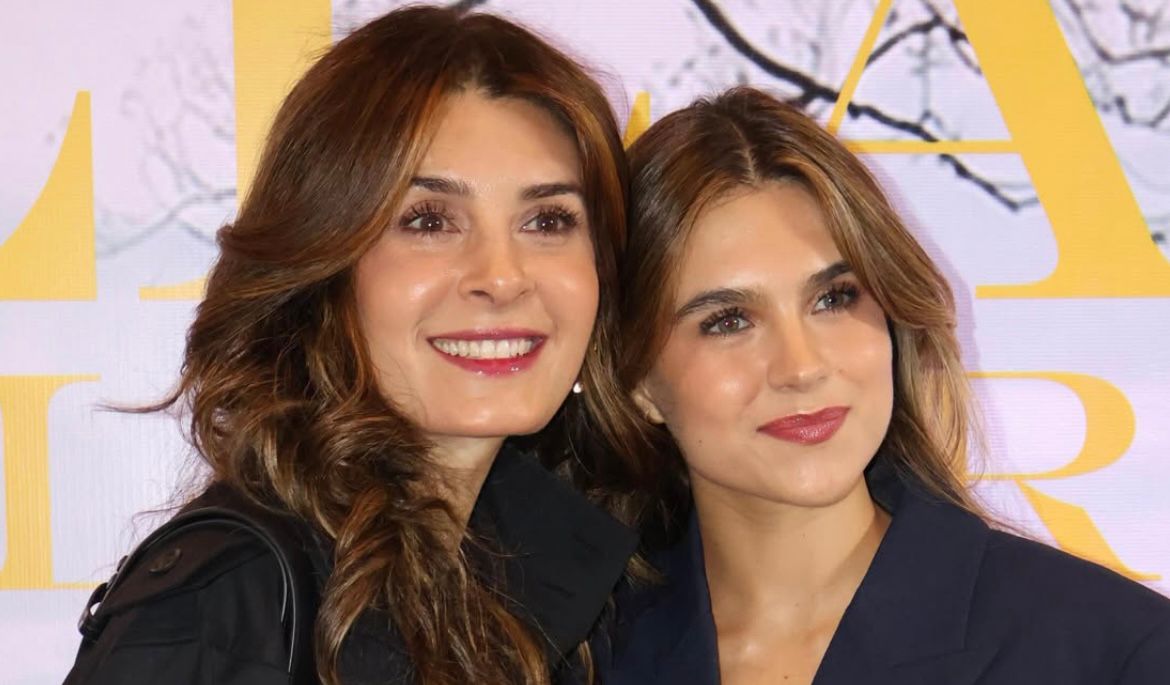 Romina Poza Villanueva, la hija mayor de Mayrín Villanueva y Jorge Poza, ya tiene 25 años y decidió seguir el camino de sus padres en el mundo de la actuación.
