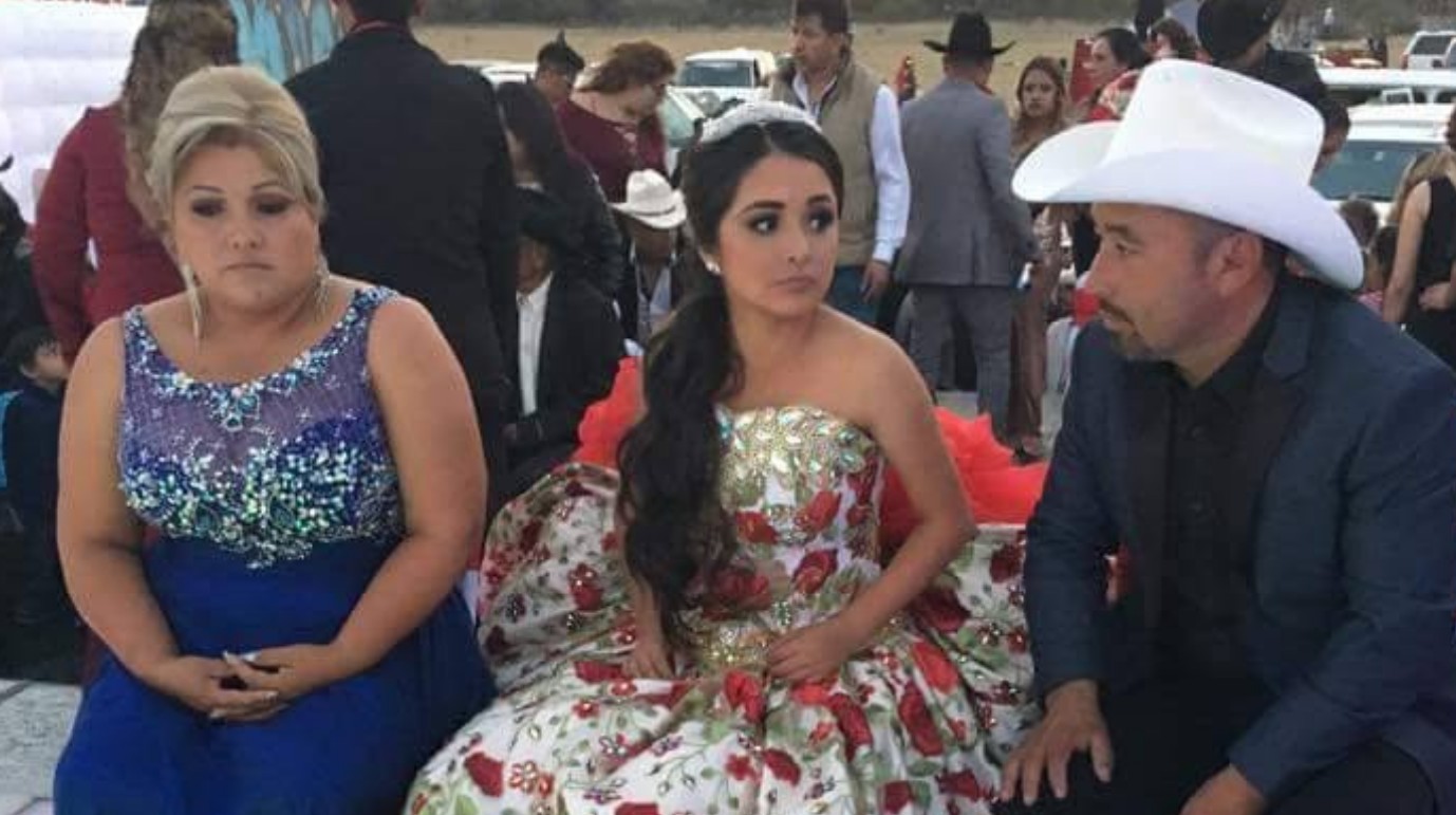 El video fue grabado por su papá, quien invitó públicamente a los habitantes de la comunidad de La Joya, en San Luis Potosí, a la celebración de su hija.
