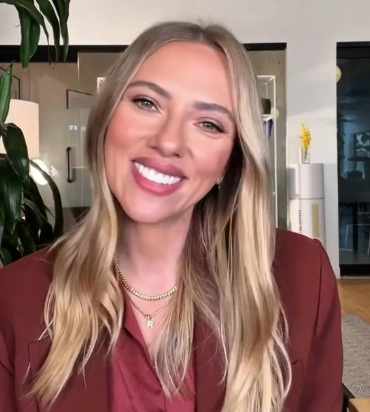 Además de su imagen, Scarlett Johansson se ha consolidado como una de las estrellas más taquilleras y mejor pagadas de la industria cinematográfica.