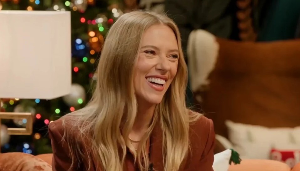 En su vida personal estuvo casada con Ryan Reynolds y con el empresario Romain Dauriac; desde 2020 está casada con el comediante Colin Jost y es madre de dos hijos.