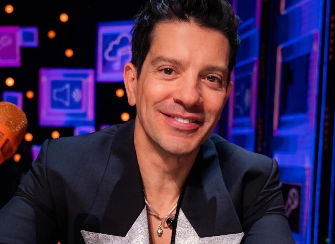 En 2019 fue entrenador de "La Voz México" y posteriormente participó en "La Voz Senior México", apoyando a nuevas generaciones de cantantes.